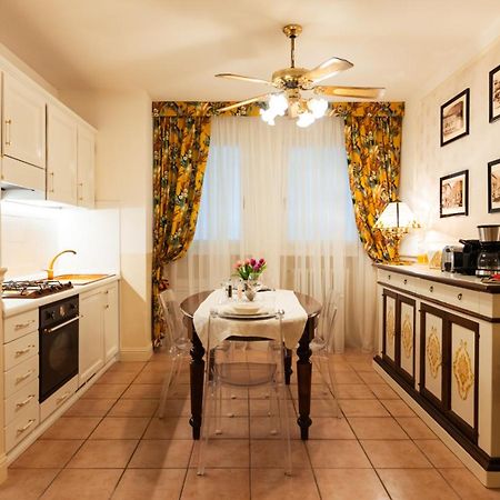 New Cozy Apartment - City Centre Lecco Exterior photo