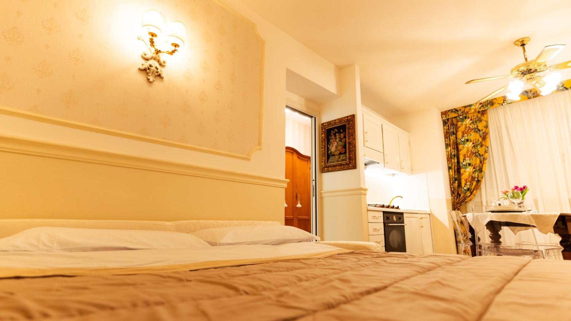 New Cozy Apartment - City Centre Lecco Exterior photo