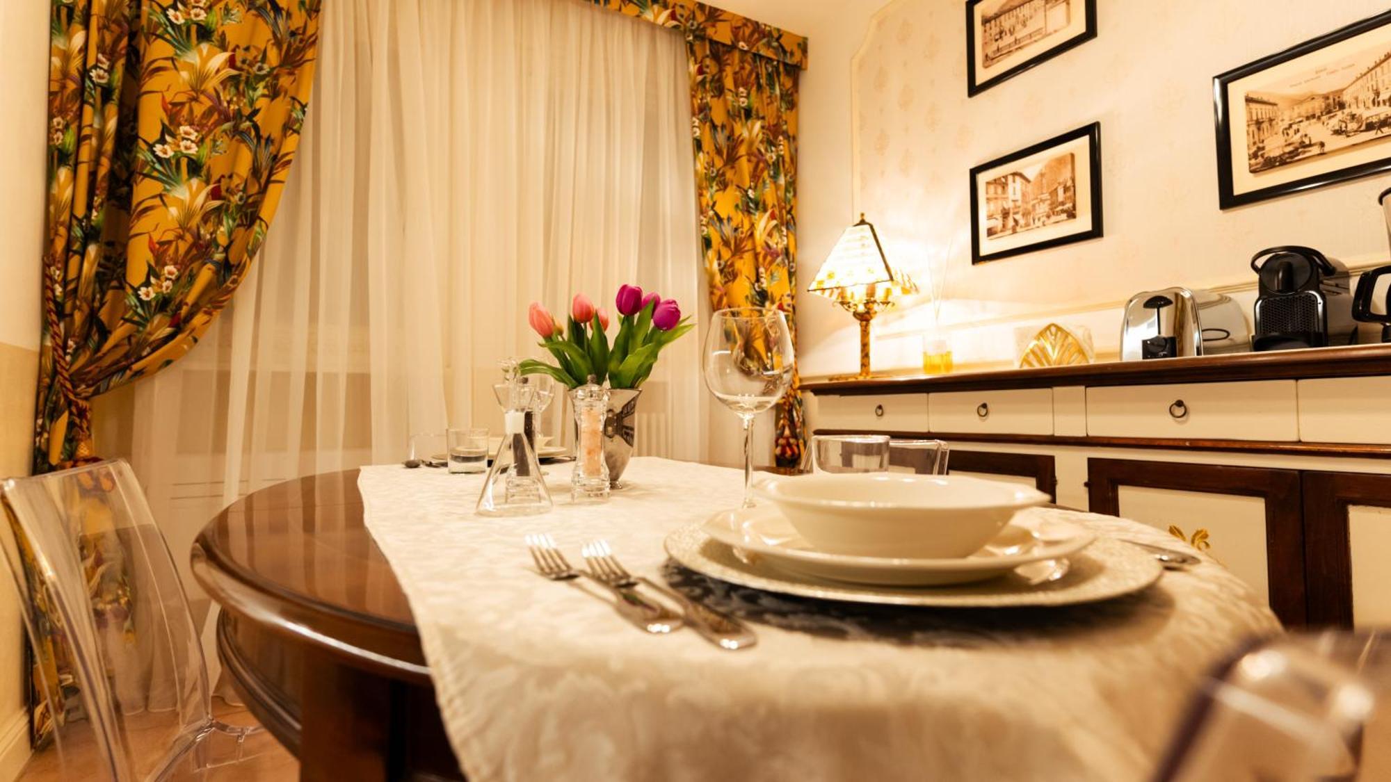 New Cozy Apartment - City Centre Lecco Exterior photo