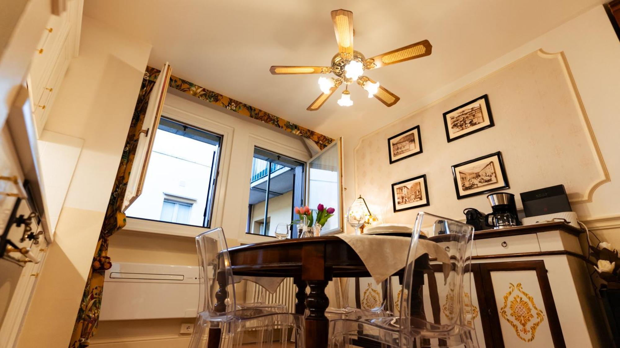 New Cozy Apartment - City Centre Lecco Exterior photo